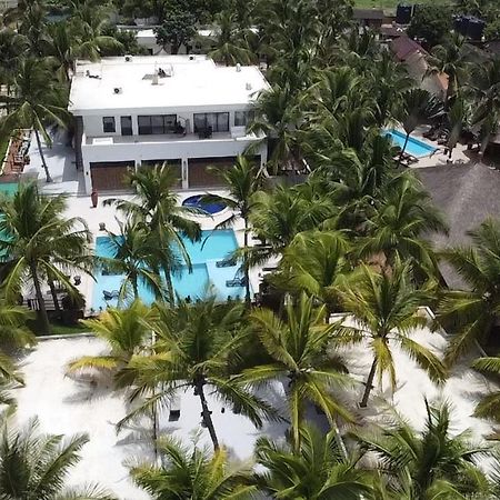 The Big Blue Resort & Spa Kasoa Exterior foto